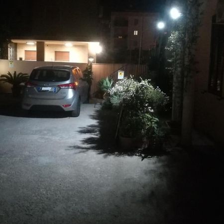 Апартаменты La Casa Sul Viale Сиракузы Экстерьер фото