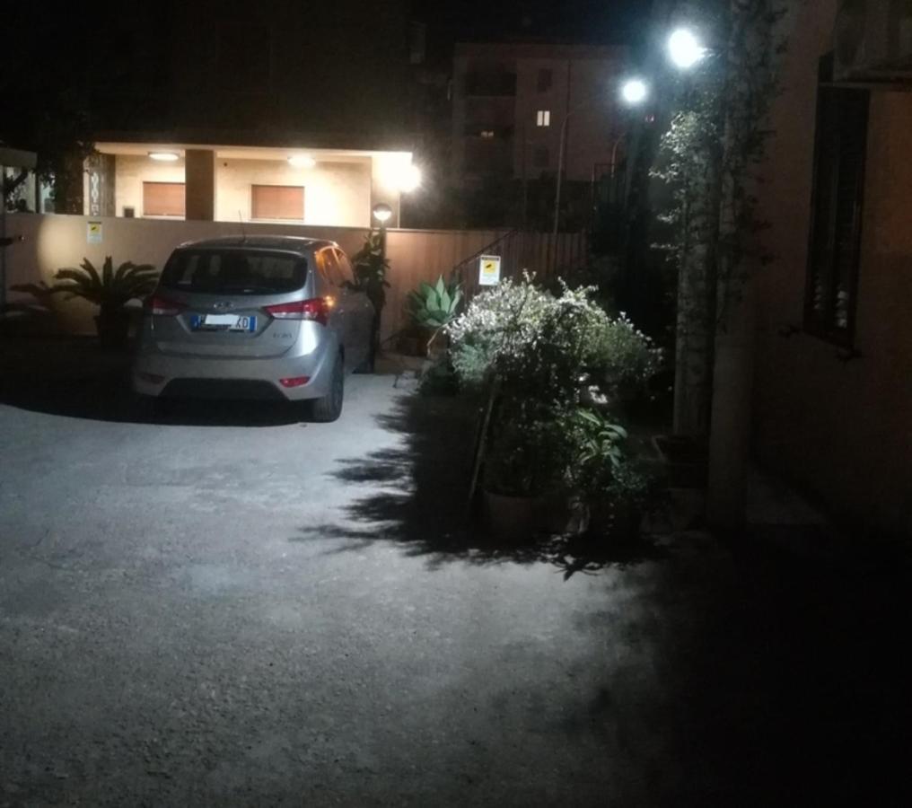 Апартаменты La Casa Sul Viale Сиракузы Экстерьер фото